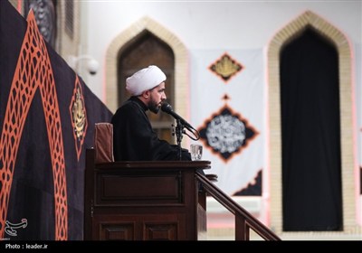 عزاداری شب هشتم محرم در حسینیه امام خمینی(ره)