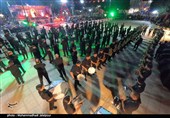 میدان ارگ کرمان صحنه شور حسینی هیئتهای مذهبی در شب هشتم محرم