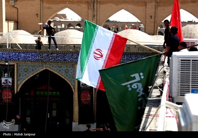 برافراشتن خیمه حسینی زیر سایه گنبد فیروزه‌ای امامزاده هارونیه