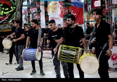 گلستان شهدای اصفهان میزبان عزادارن حسینی