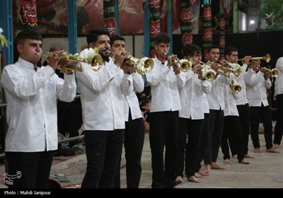 گلستان شهدای اصفهان میزبان عزادارن حسینی