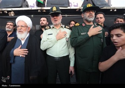 اجتماع بزرگ عاشوراییان در یزد حسینیه ایران