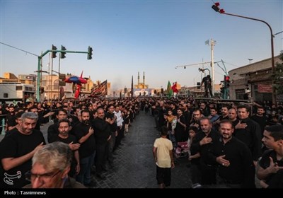 اجتماع بزرگ عاشوراییان در یزد حسینیه ایران