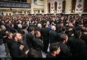 مراسم عزاداری شب تاسوعای حسینی (ع) در حسینیه امام خمینی (ره)