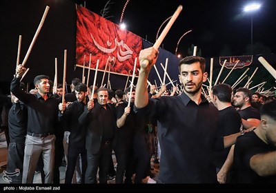 مراسم عزاداری شاه حسین گویان شب تاسوعای حسینی در ارومیه