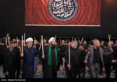 مراسم عزاداری شاه حسین گویان شب تاسوعای حسینی در ارومیه