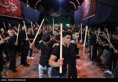 مراسم عزاداری شاه حسین گویان شب تاسوعای حسینی در ارومیه