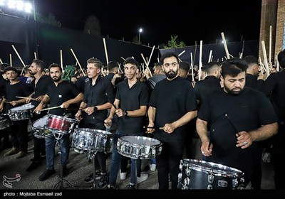 مراسم عزاداری شاه حسین گویان شب تاسوعای حسینی در ارومیه