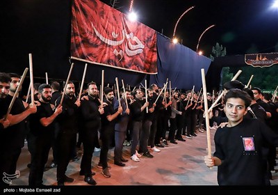مراسم عزاداری شاه حسین گویان شب تاسوعای حسینی در ارومیه