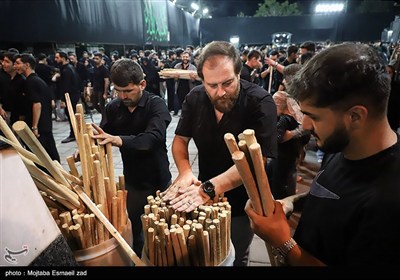 مراسم عزاداری شاه حسین گویان شب تاسوعای حسینی در ارومیه