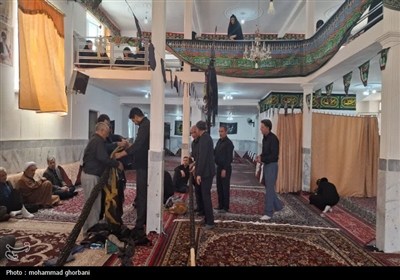 علم‌های یک و نیم قرن بیدسک خراسان جنوبی