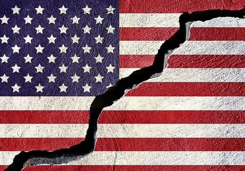 Expert Warns of Imminent US Civil War As Internal Collapse Looms