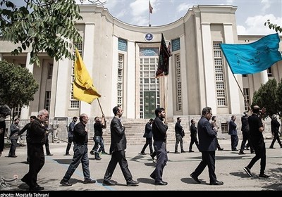 دسته عزاداران دانشگاه تهران صحنهی تجدید پیمان با رهبر انقلاب شد