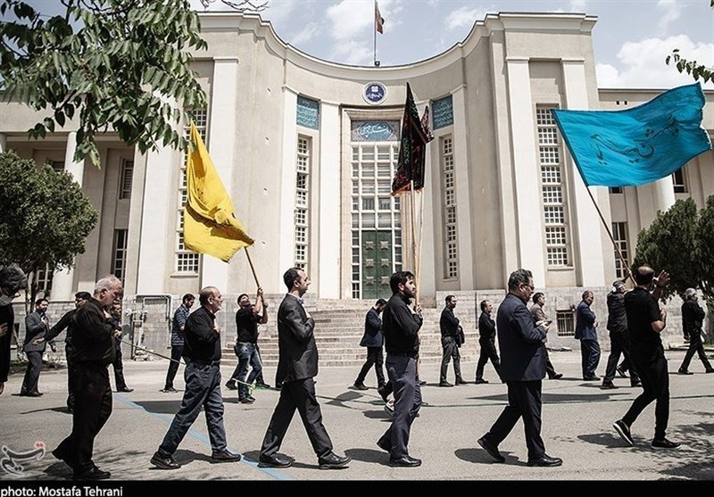 دسته عزاداران دانشگاه تهران صحنه‌ی تجدید پیمان با رهبر انقلاب شد