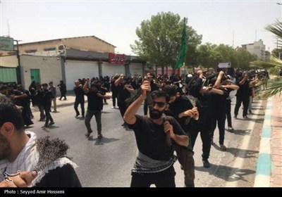 حرکت دسته‌جات عزاداران بوشهری‌ها در تاسوعا حسینی