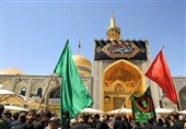 حرم مطهر رضوی در تاسوعای حسینی غرق در عزا و ماتم