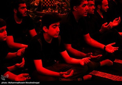 عزاداری شب تاسوعا در حسینیه شهید هاشمی