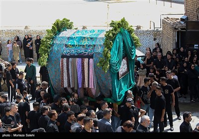 آیین سنتی توزیع نذری در روستای بارچان-اصفهان
