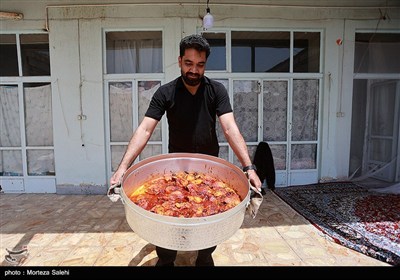 آیین سنتی توزیع نذری در روستای بارچان-اصفهان