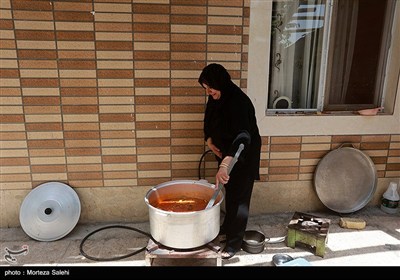 آیین سنتی توزیع نذری در روستای بارچان-اصفهان