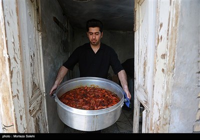 آیین سنتی توزیع نذری در روستای بارچان-اصفهان
