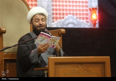 قرائت زیارت ناحیه مقدسه در حرم بانوی کرامت