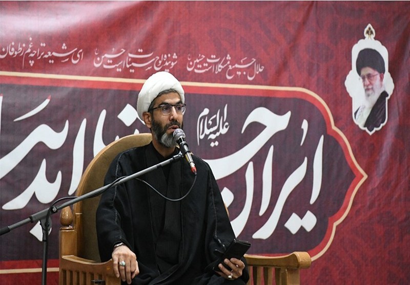 نهضت عاشورا بزرگترین صحنه امتحان برای مؤمنان و مجاهدان تاریخ است
