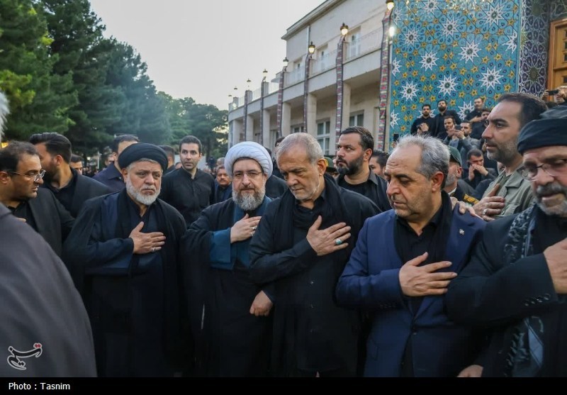 رئیس‌جمهور در محوطه استانداری آذربایجان‌شرقی عزاداری کرد