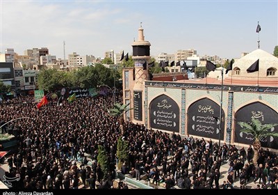 Iranians Commemorate Ashura