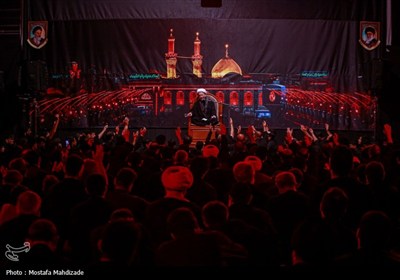 عزاداری شب عاشورای حسینی در مسجد جمکران