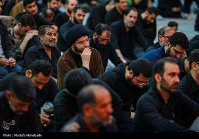 عزاداری شب عاشورای حسینی در مسجد جمکران
