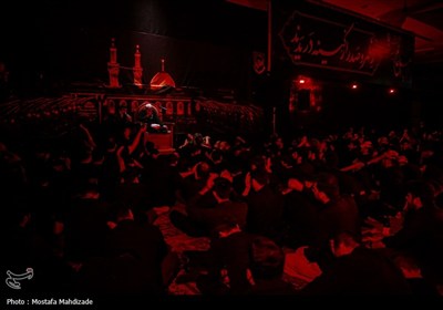 عزاداری شب عاشورای حسینی در مسجد جمکران