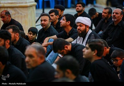 عزاداری شب عاشورای حسینی در مسجد جمکران