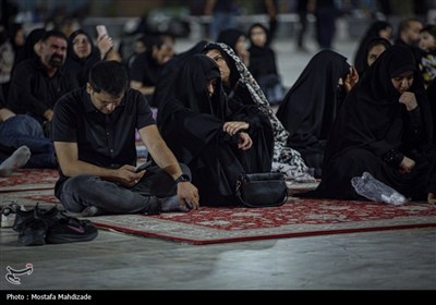 مراسم احیای شب عاشورا در مسجد جمکران