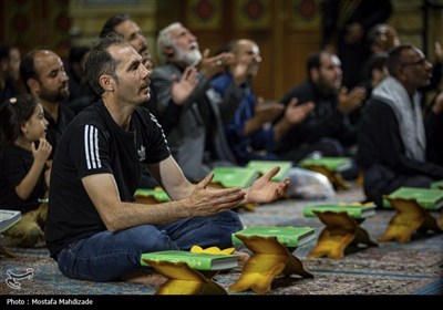 مراسم احیای شب عاشورا در مسجد جمکران