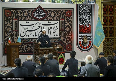 مراسم احیای شب عاشورا در مسجد جمکران