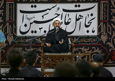 مراسم احیای شب عاشورا در مسجد جمکران