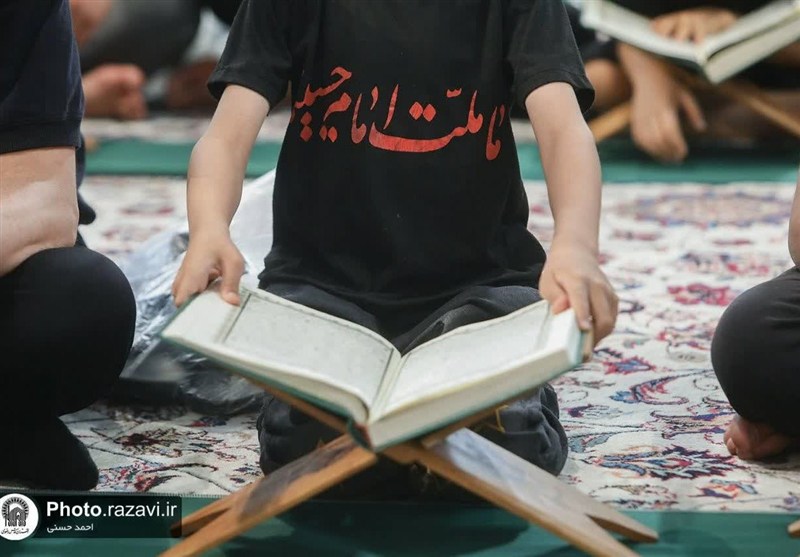 محفل قرآنی فی الحرم الرضوی الشریف لیلة عاشوراء الحسین (ع)