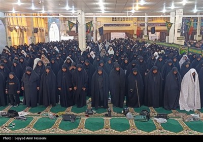  نماز ظهر عاشورا حسینی در بوشهر
