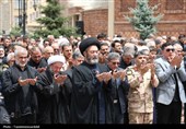 اردبیلِ سربلند؛ نماز ظهر عاشورا با شکوه‌تر از همیشه در دارالارشاد و دارالعباس