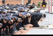 اردبیلِ سربلند؛ نماز ظهر عاشورا با شکوه‌تر از همیشه در دارالارشاد و دارالعباس