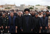 اردبیلِ سربلند؛ نماز ظهر عاشورا با شکوه‌تر از همیشه در دارالارشاد و دارالعباس
