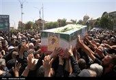 مراسم تشییع پیکر سرباز وظیفه شهید عباس حیدری در همدان