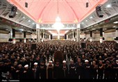 اقامه باشکوه نماز ظهر عاشورا در حرم حضرت معصومه(س)