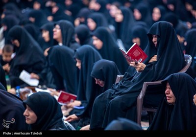قرائت زیارت ناحیه مقدسه در مسجد جمکران