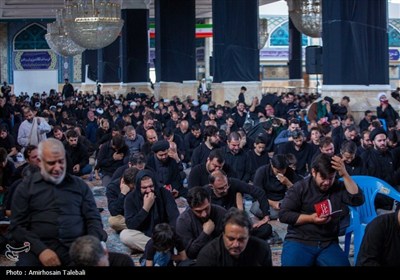 قرائت زیارت ناحیه مقدسه در مسجد جمکران