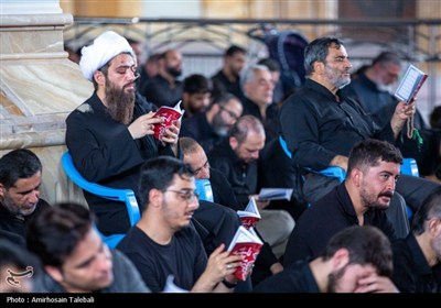 قرائت زیارت ناحیه مقدسه در مسجد جمکران