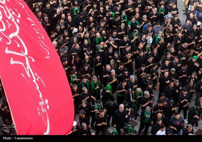 عزاداری و هروله عزاداران قمی در عصر روز عاشورا