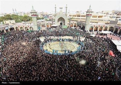 عزاداری و هروله عزاداران قمی در عصر روز عاشورا