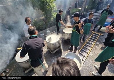 طبخ و توزیع 72 دیگ غذای نذری ظهر عاشورا در بجنورد